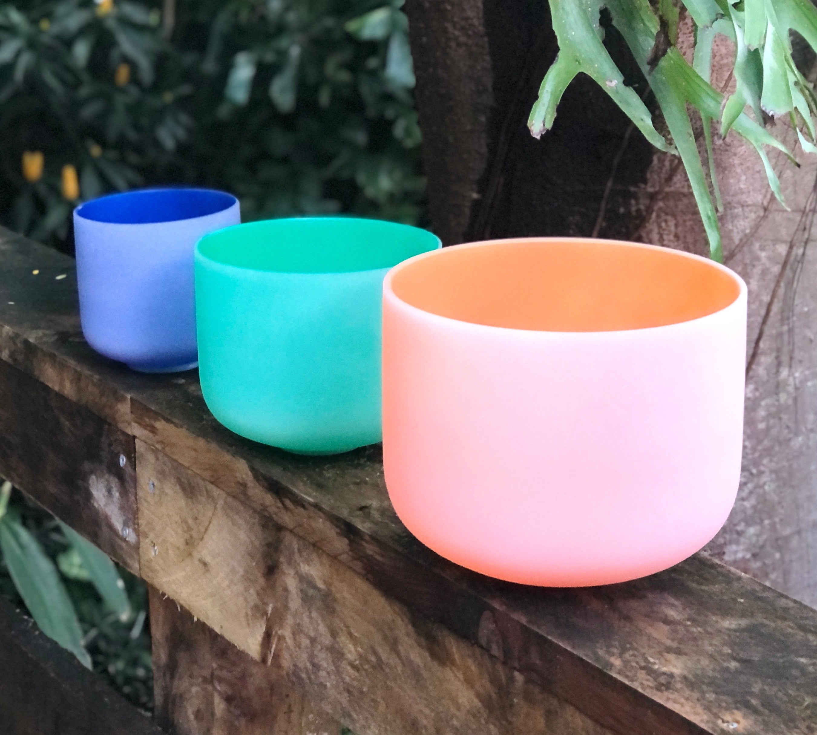 ColourCrystalBowls_11_4eb8cdac-384c-4cdb-909c-8e4d16ab5f71.jpg