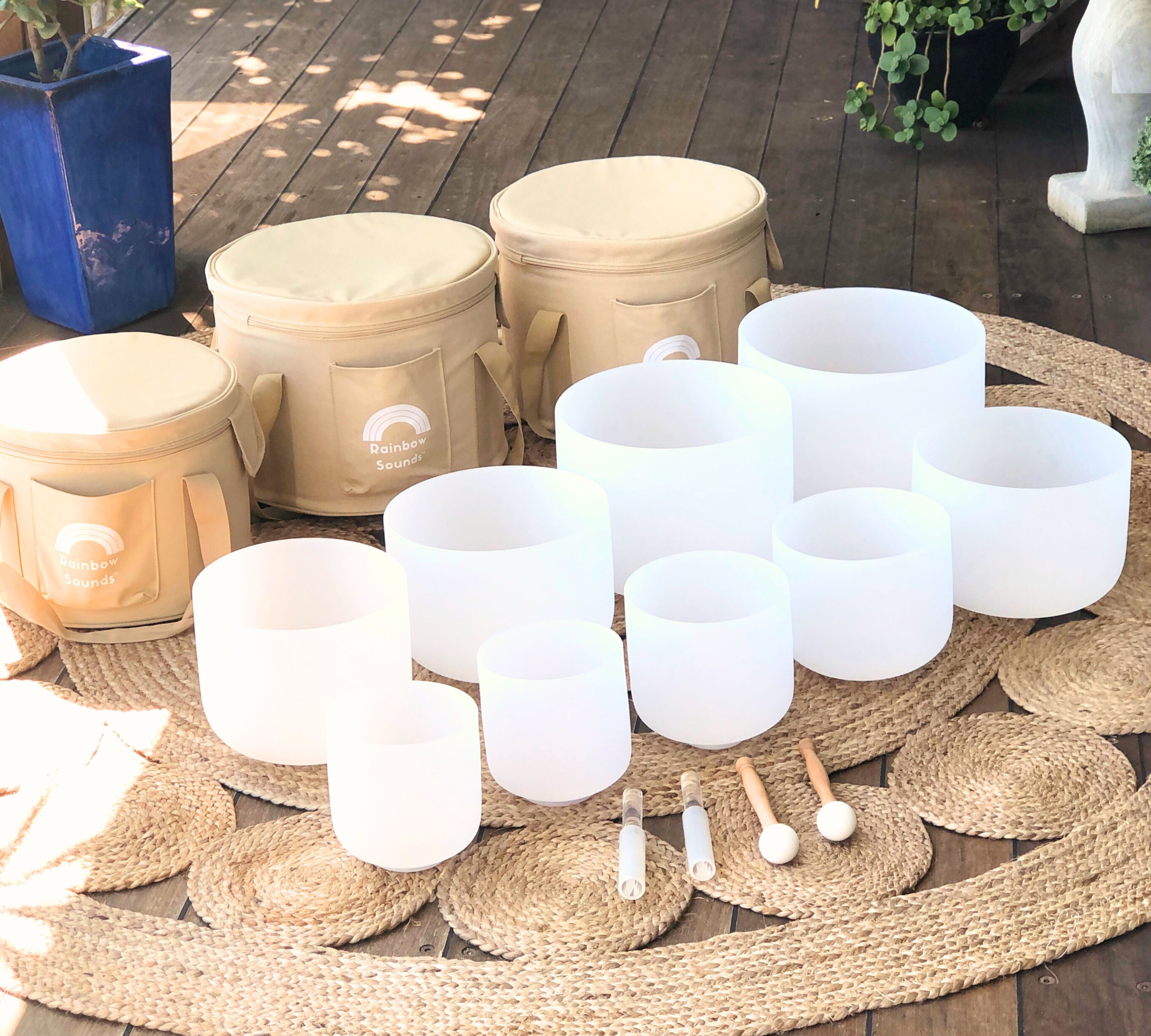 Setof8WhiteBowls_6.jpg